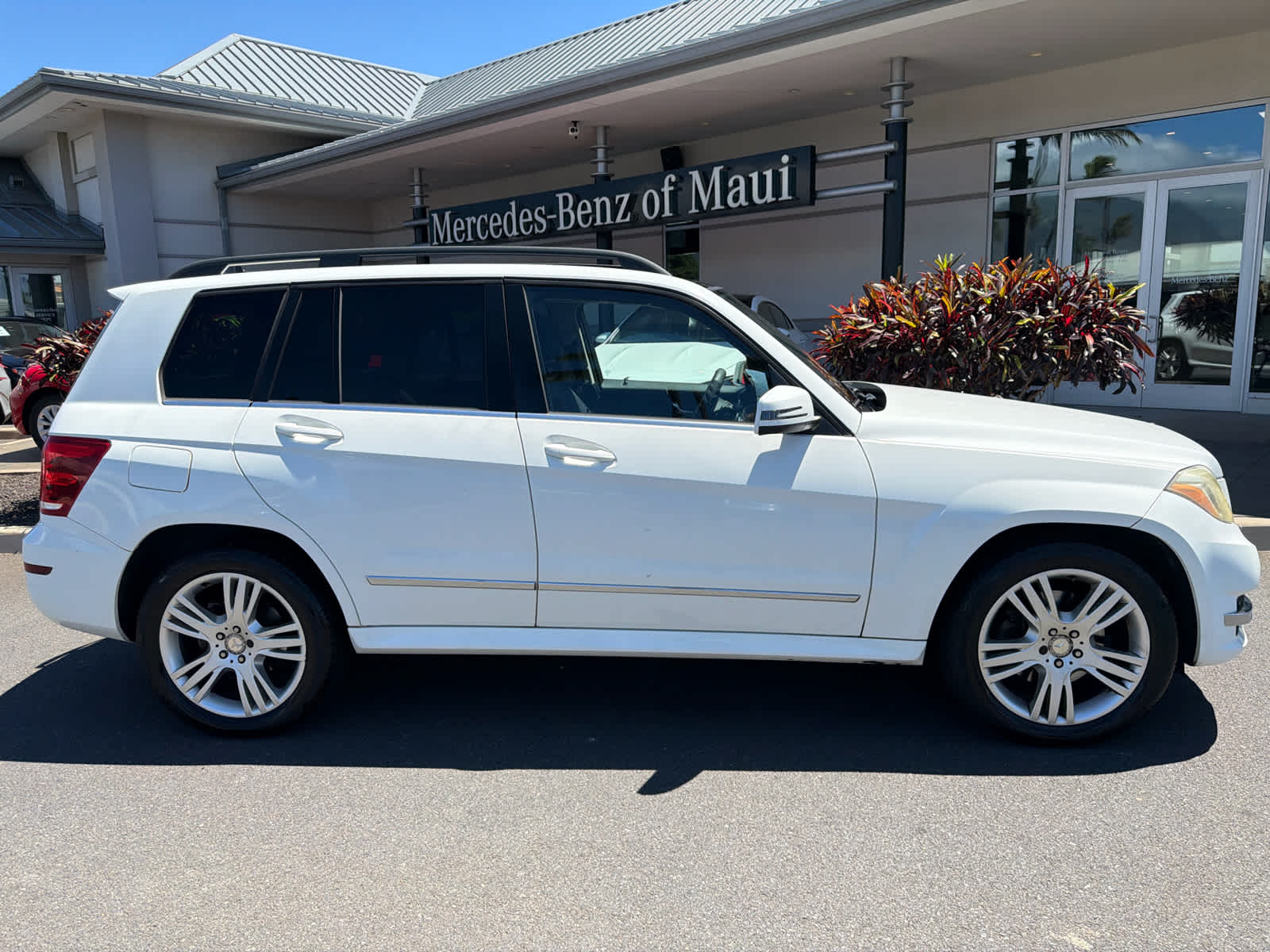 Used 2015 Mercedes-Benz GLK-Class GLK350 with VIN WDCGG5HB9FG397120 for sale in Kahului, HI