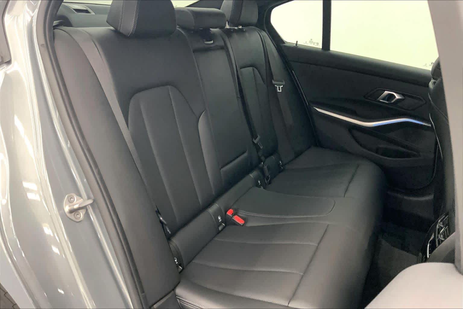 2025 BMW 330i 330i