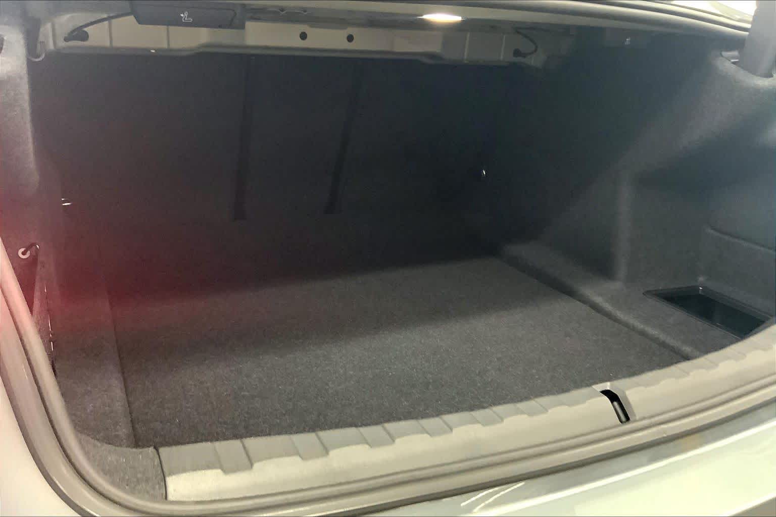 2025 BMW 330i 330i