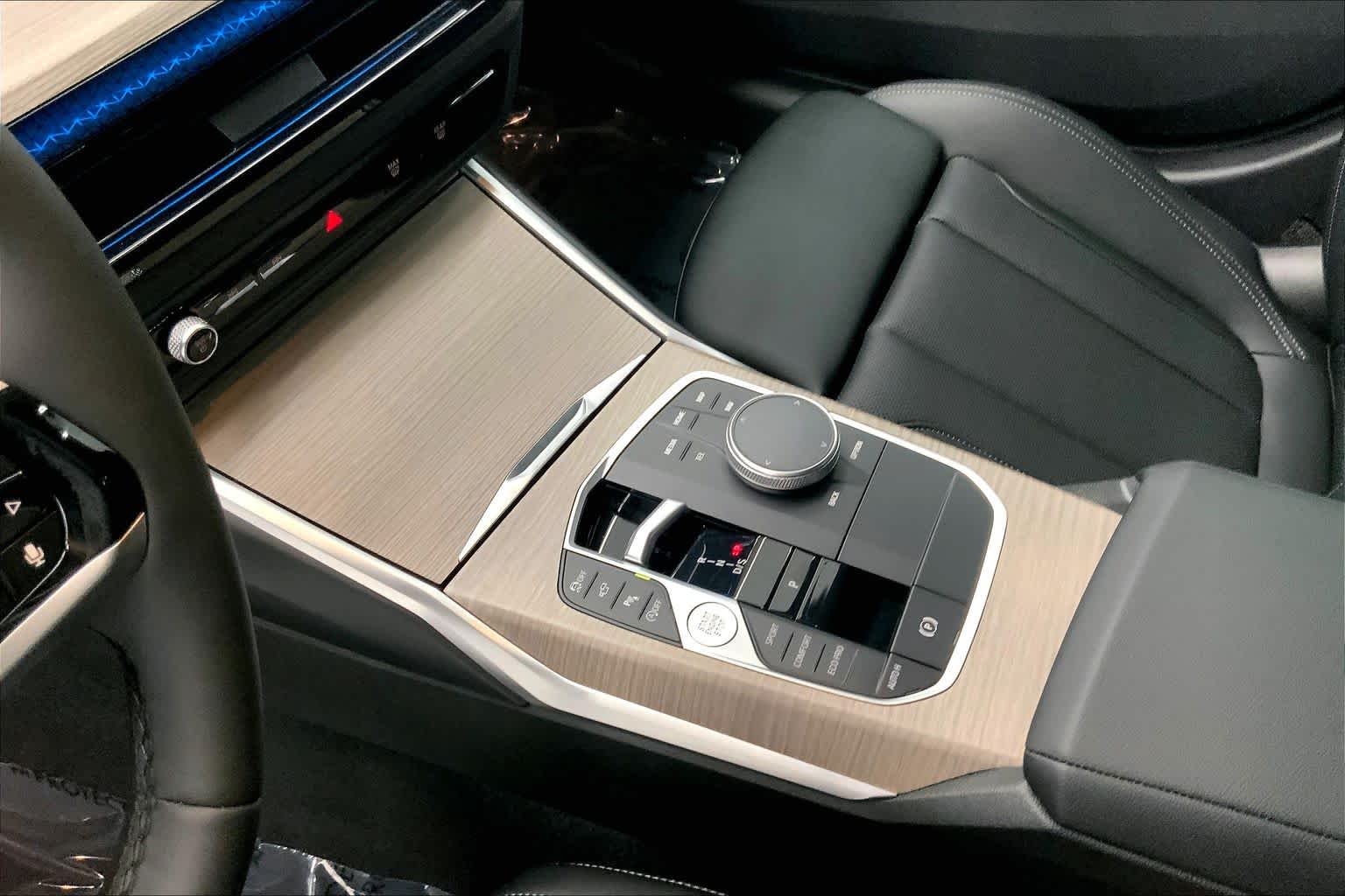 2025 BMW 330i 330i