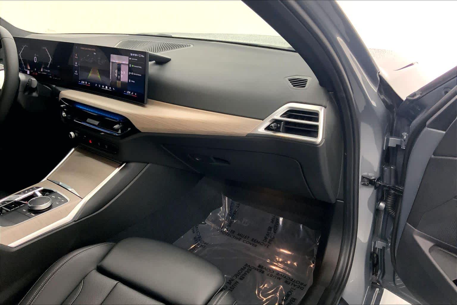 2025 BMW 330i 330i