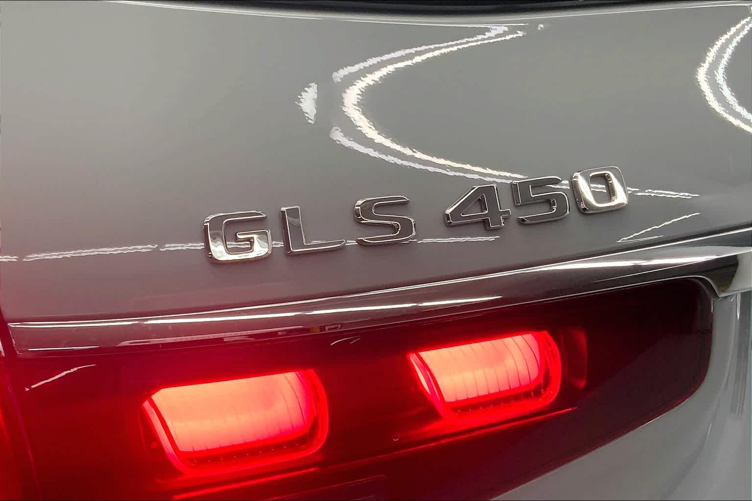 2025 Mercedes-Benz GLS 450 4MATIC® SUV