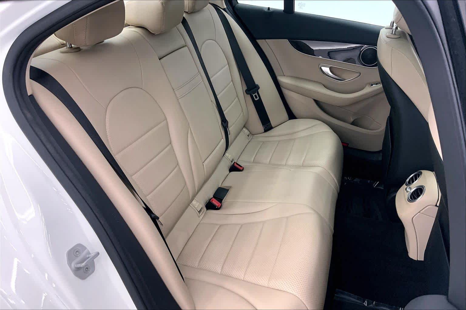 2016 Mercedes-Benz C 300 4dr Sdn RWD