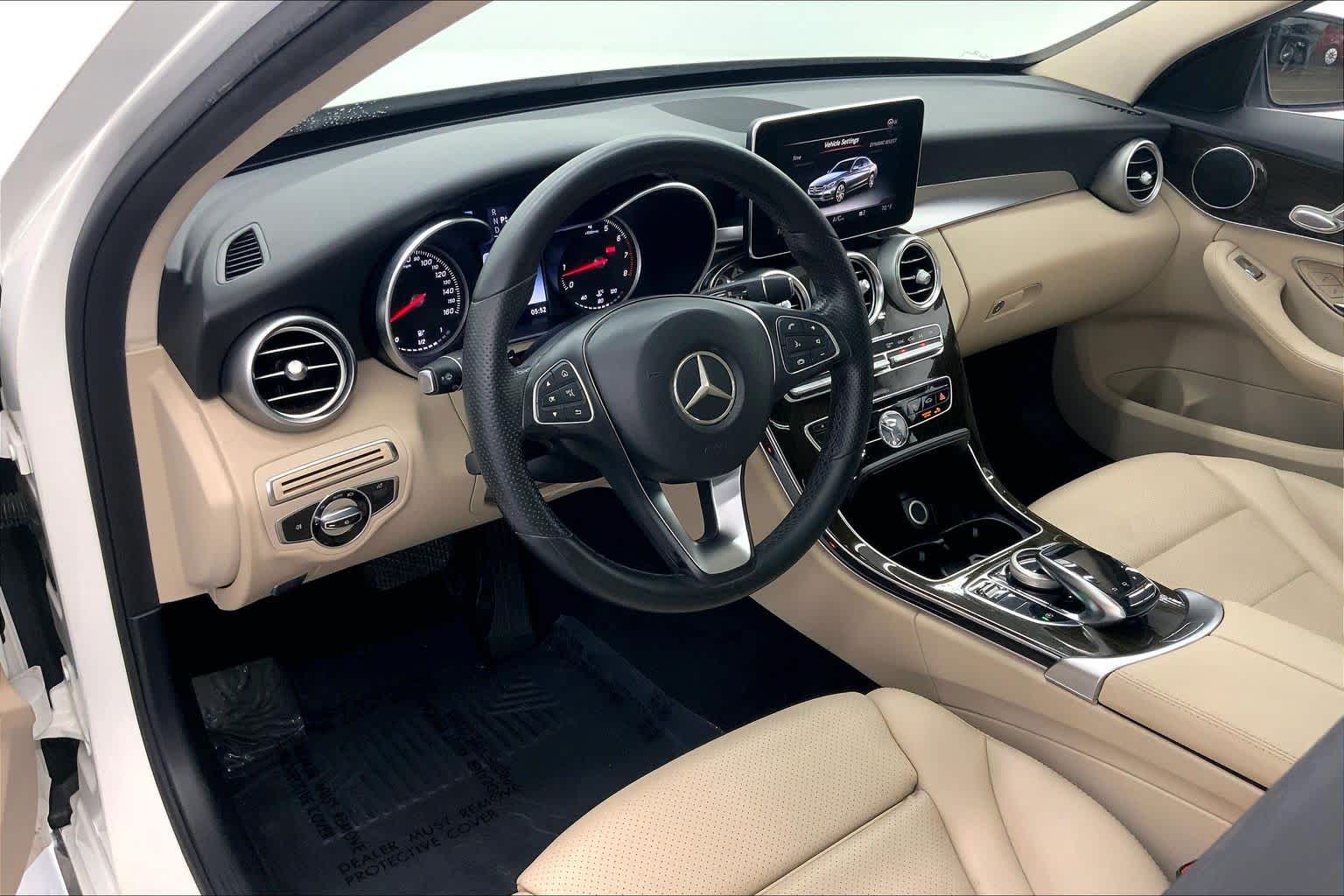 2016 Mercedes-Benz C 300 4dr Sdn RWD