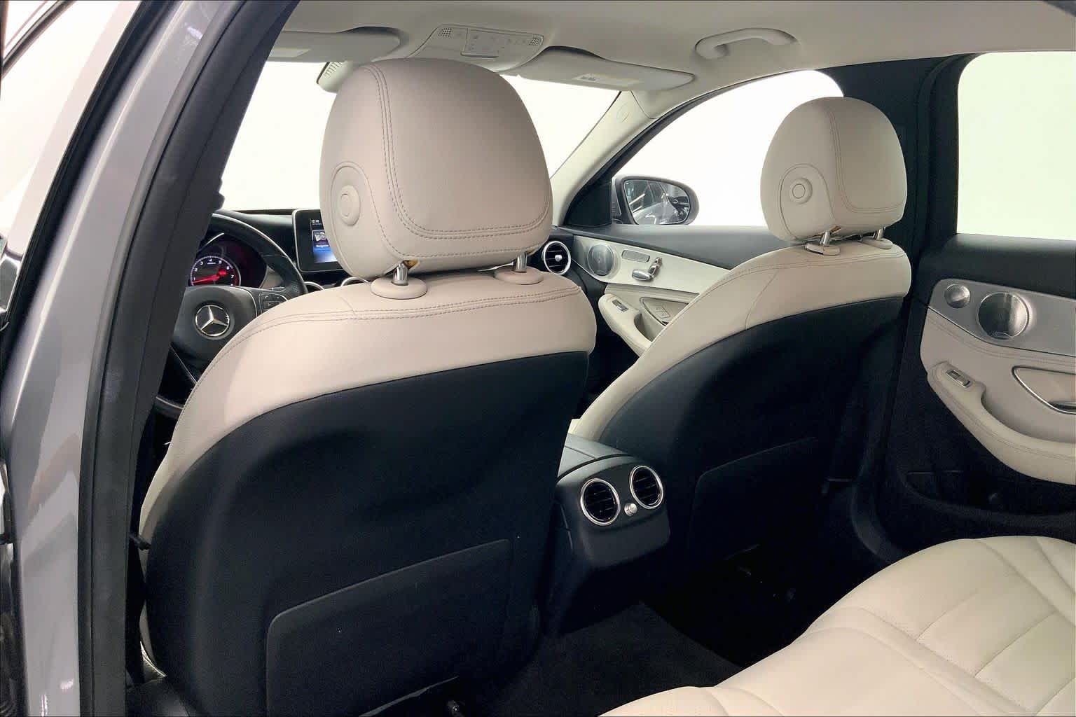 2016 Mercedes-Benz C 300 4dr Sdn RWD