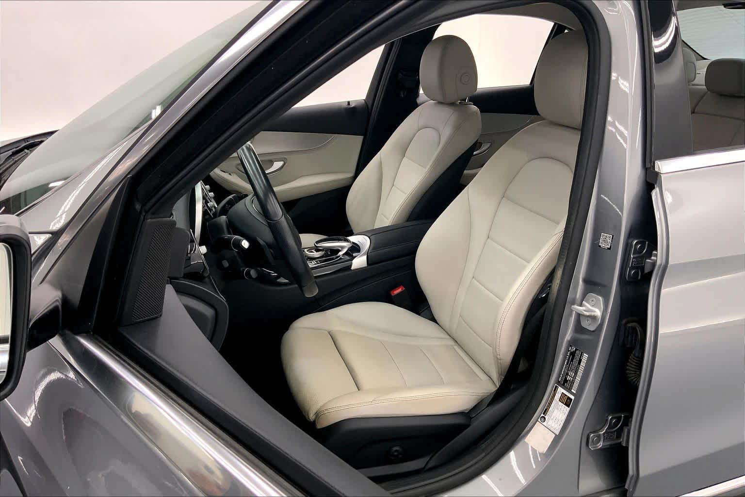 2016 Mercedes-Benz C 300 4dr Sdn RWD