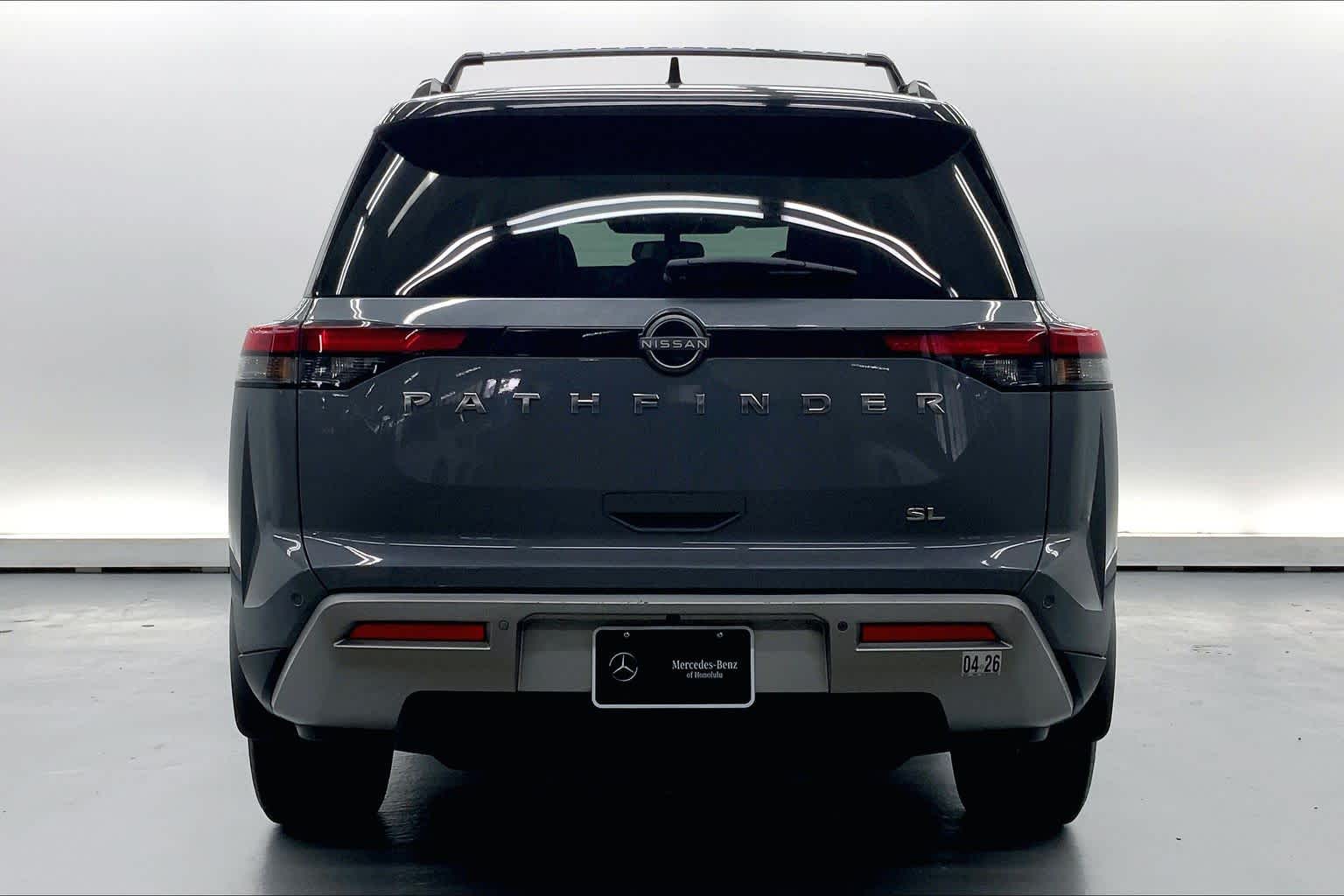 2022 Nissan Pathfinder SL