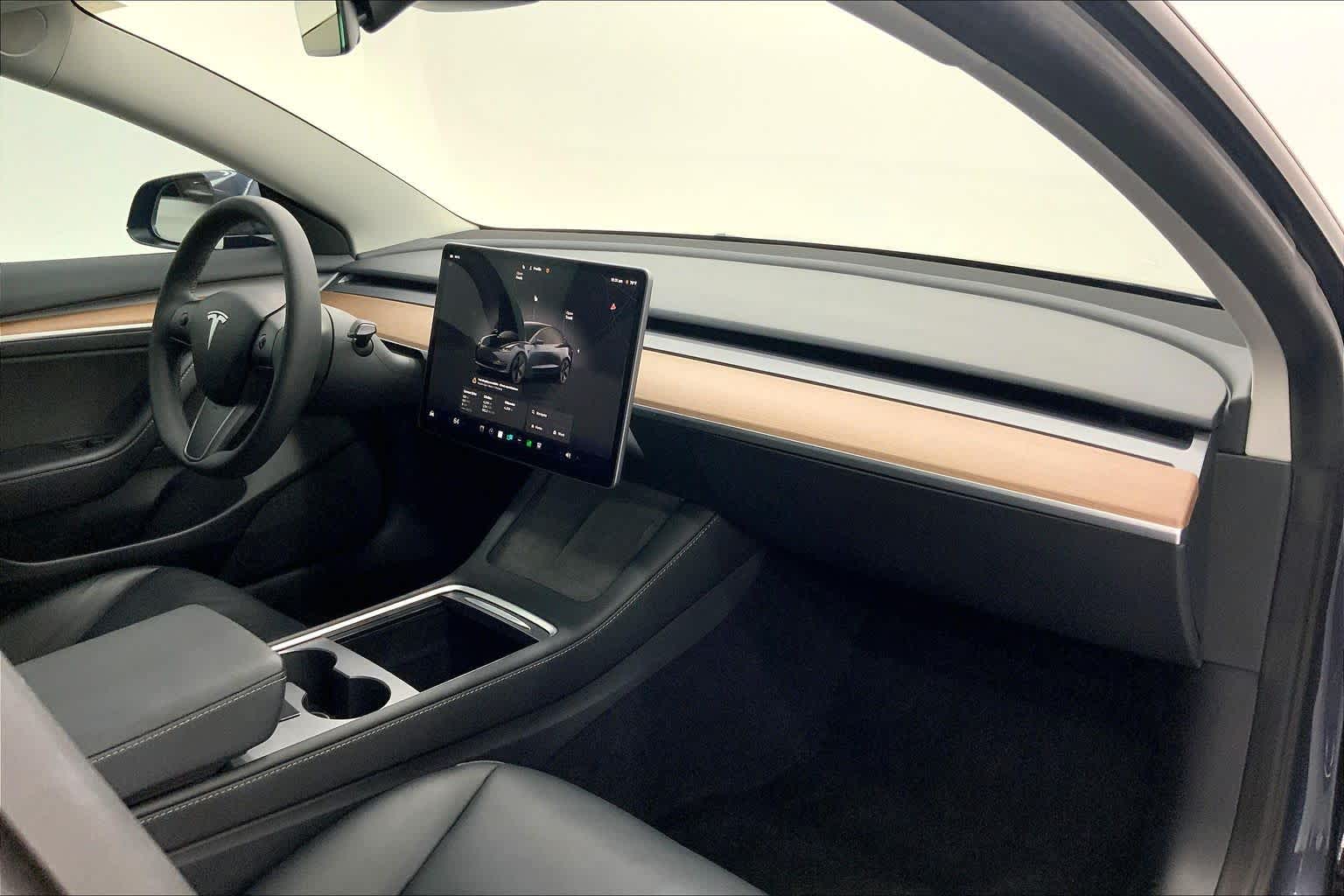 2023 Tesla Model 3 RWD