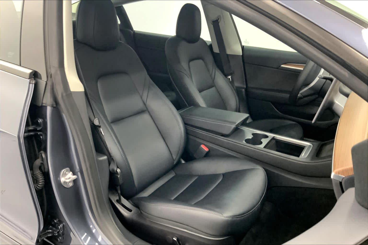 2023 Tesla Model 3 RWD