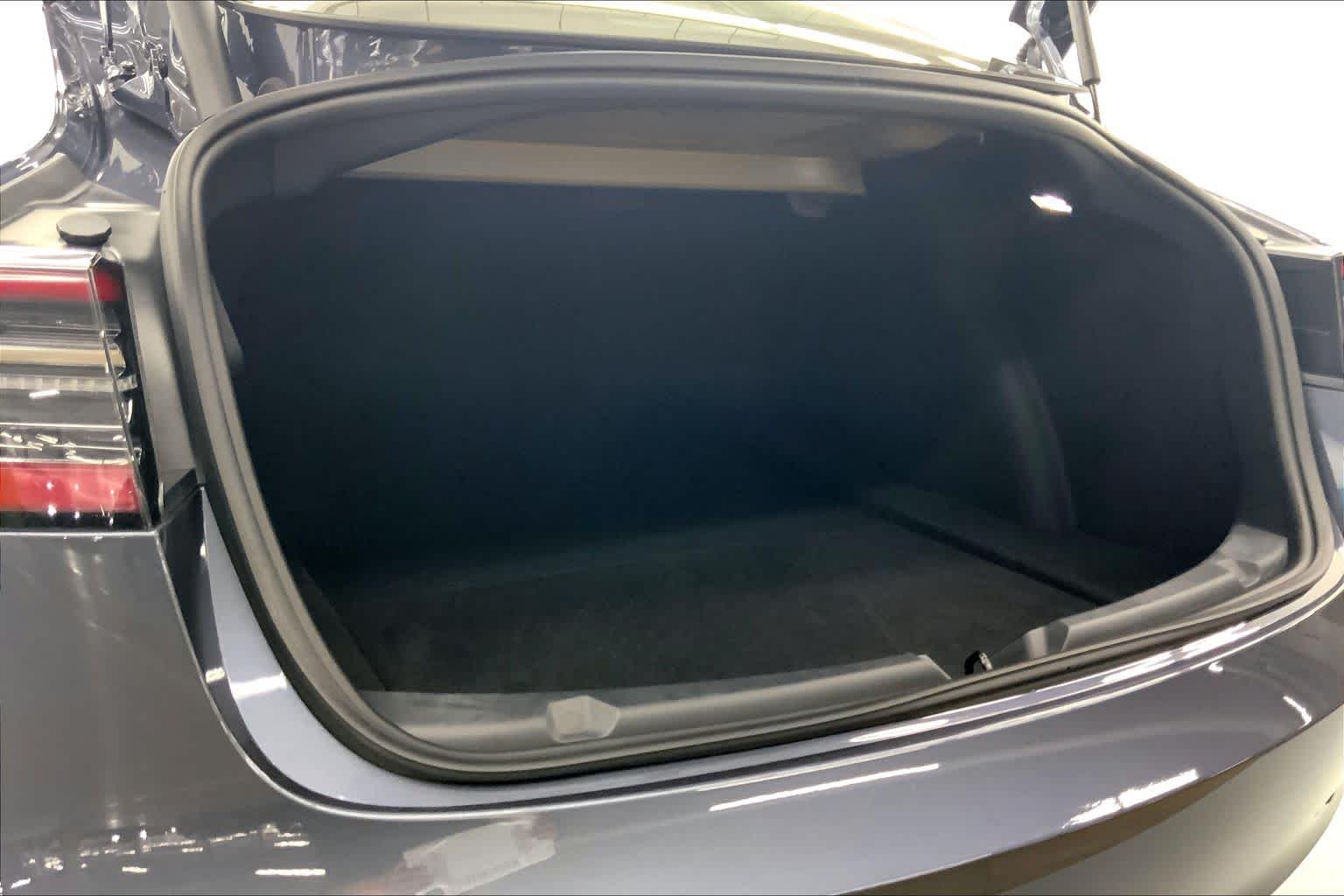 2023 Tesla Model 3 RWD