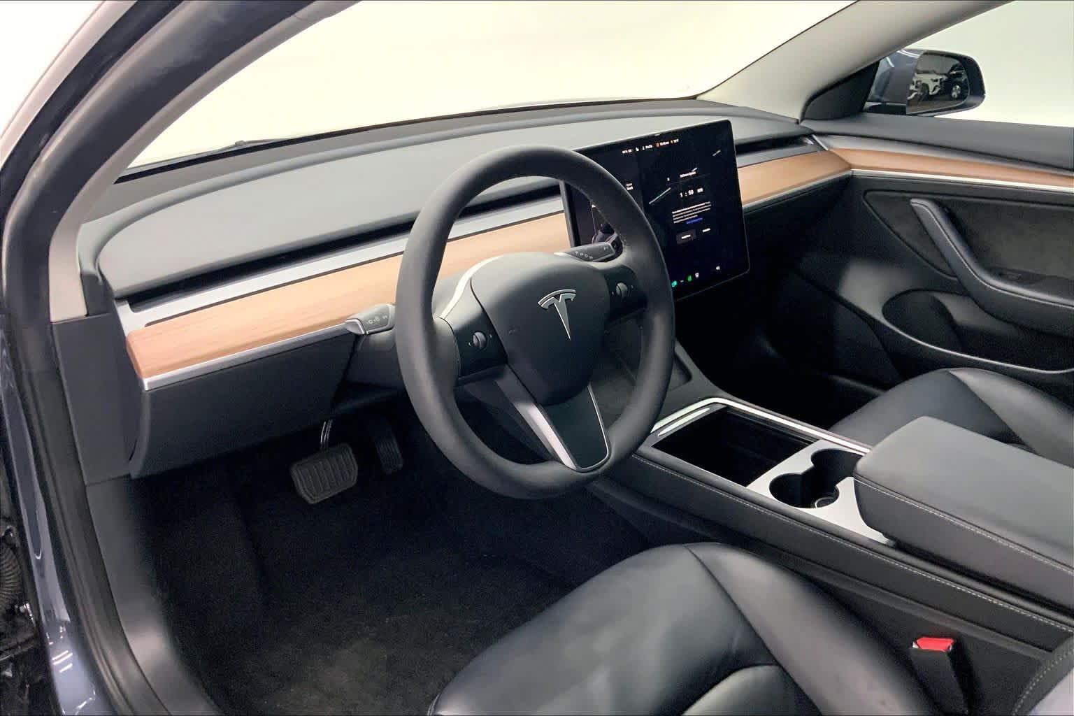 2023 Tesla Model 3 RWD