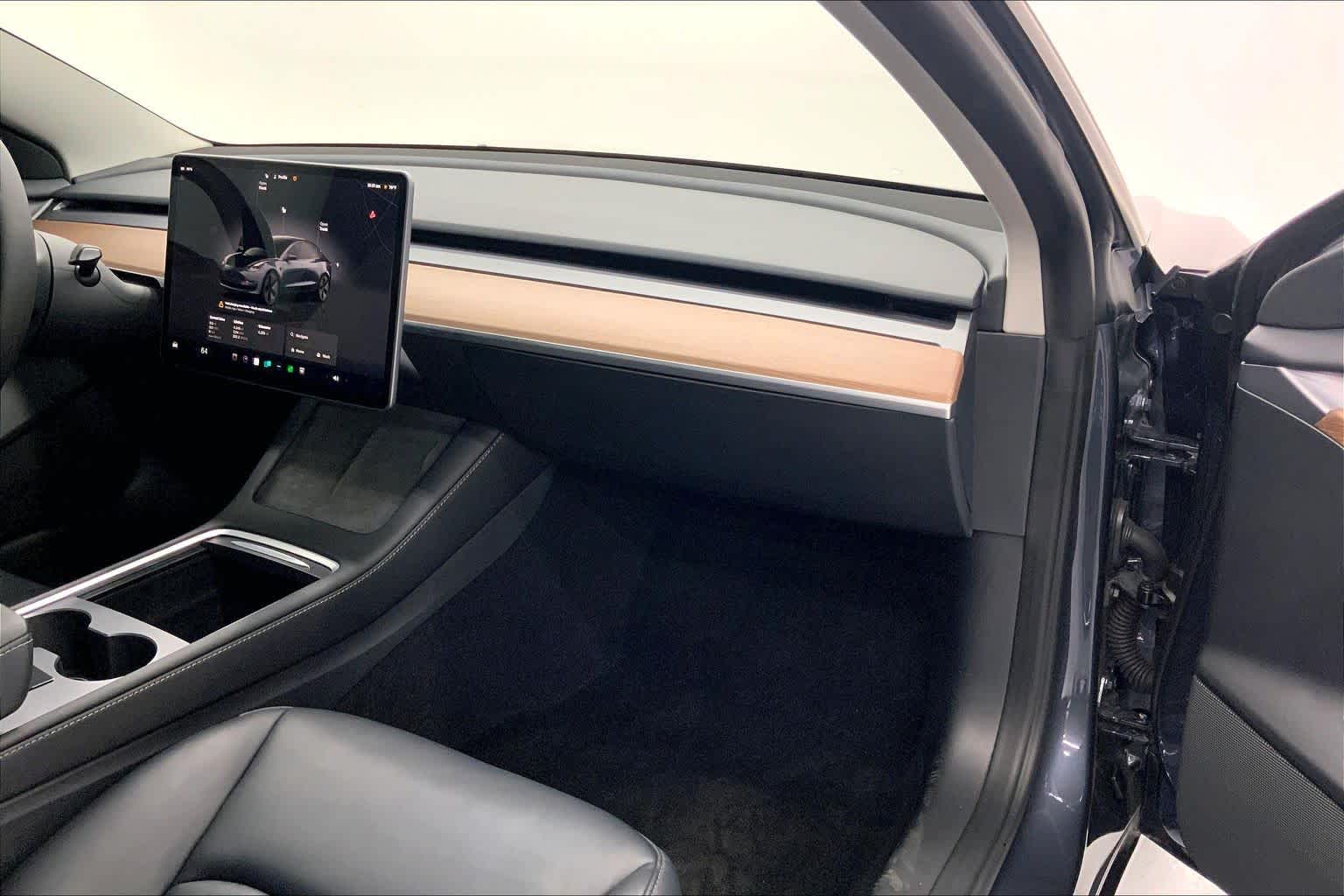 2023 Tesla Model 3 RWD