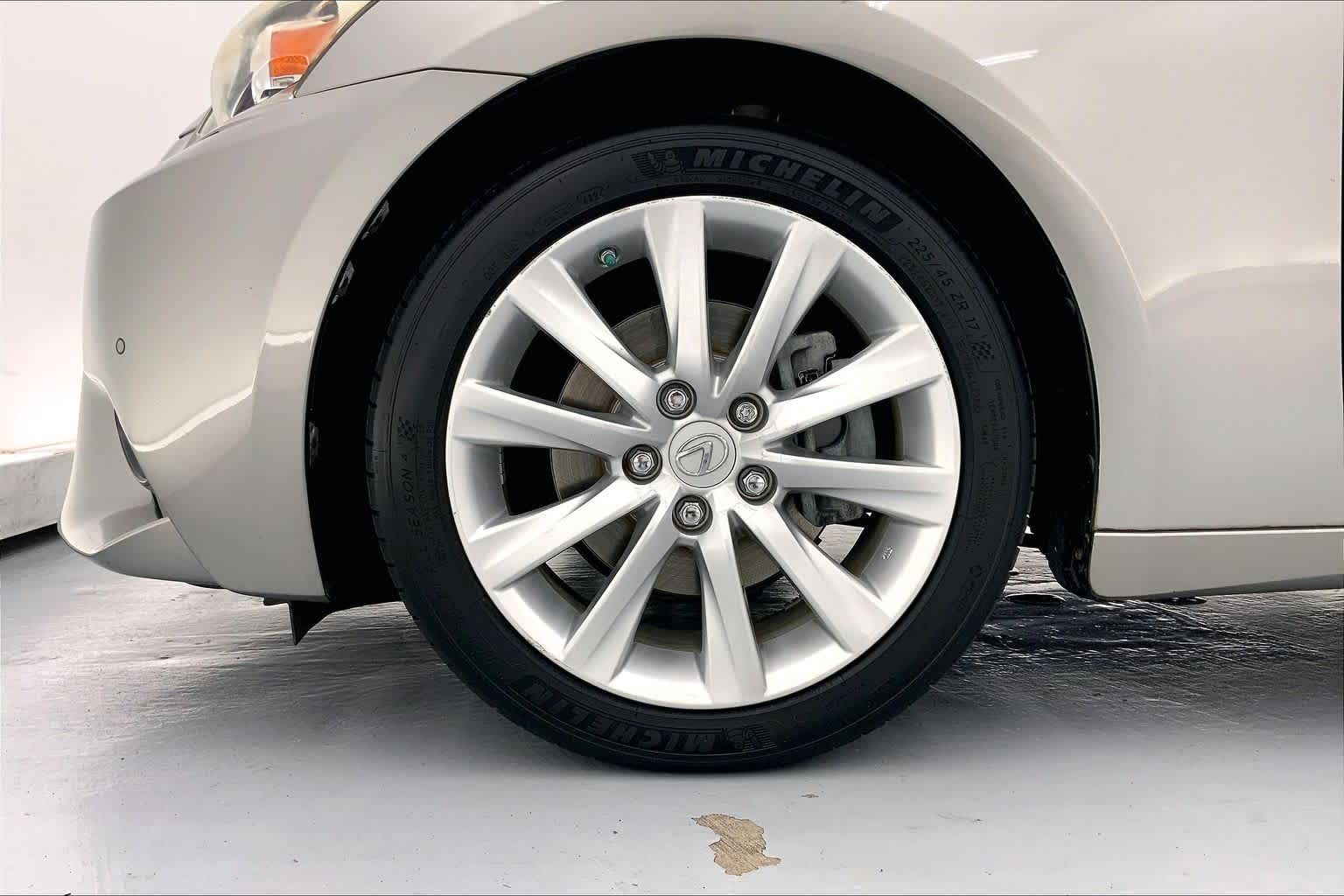 2014 Lexus IS 250 4dr Sport Sdn Auto RWD
