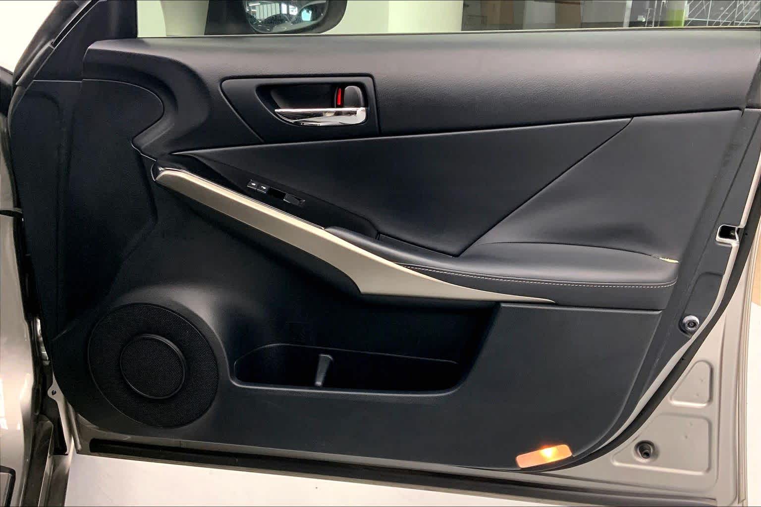 2014 Lexus IS 250 4dr Sport Sdn Auto RWD
