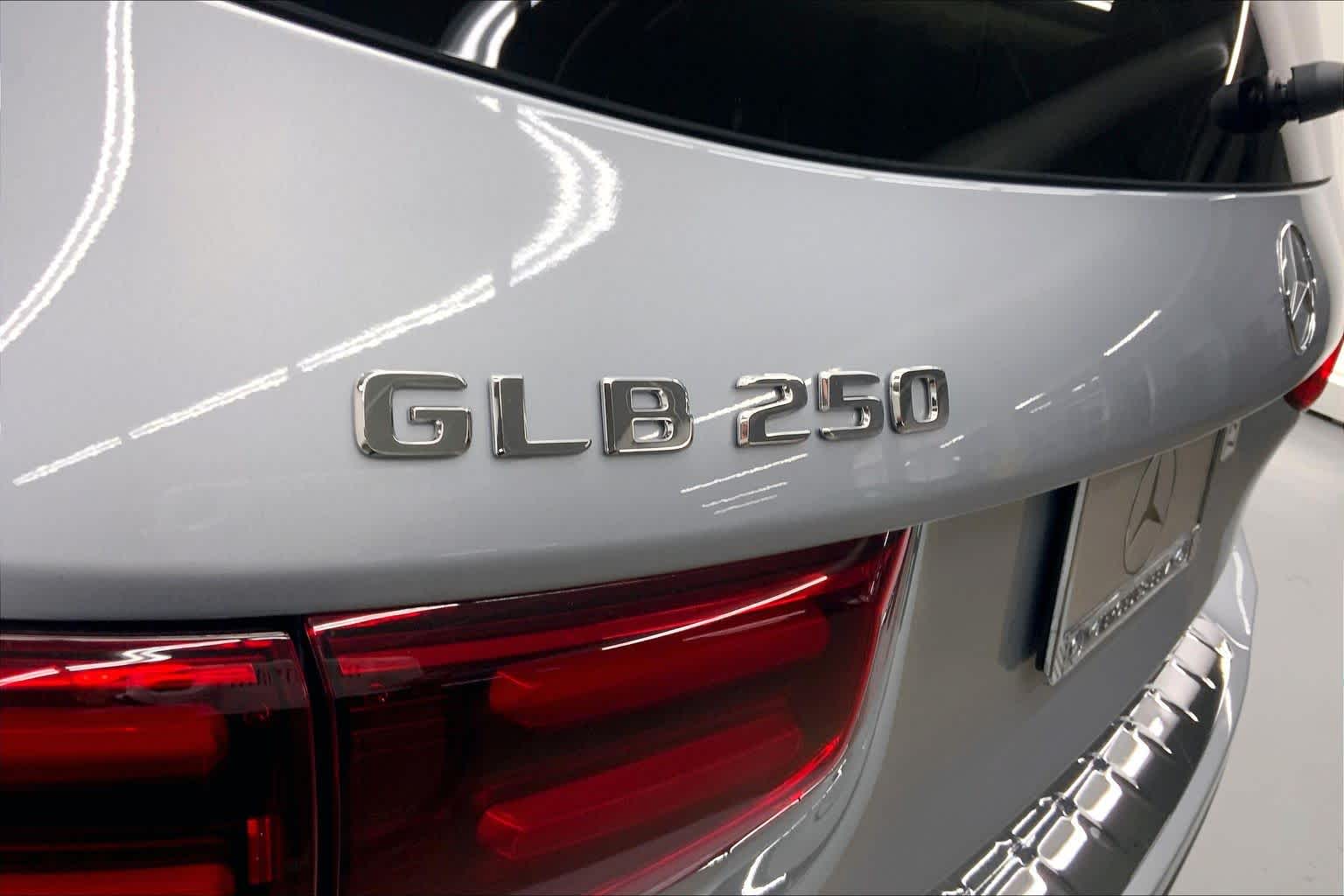 2026 Mercedes-Benz GLB 250 SUV
