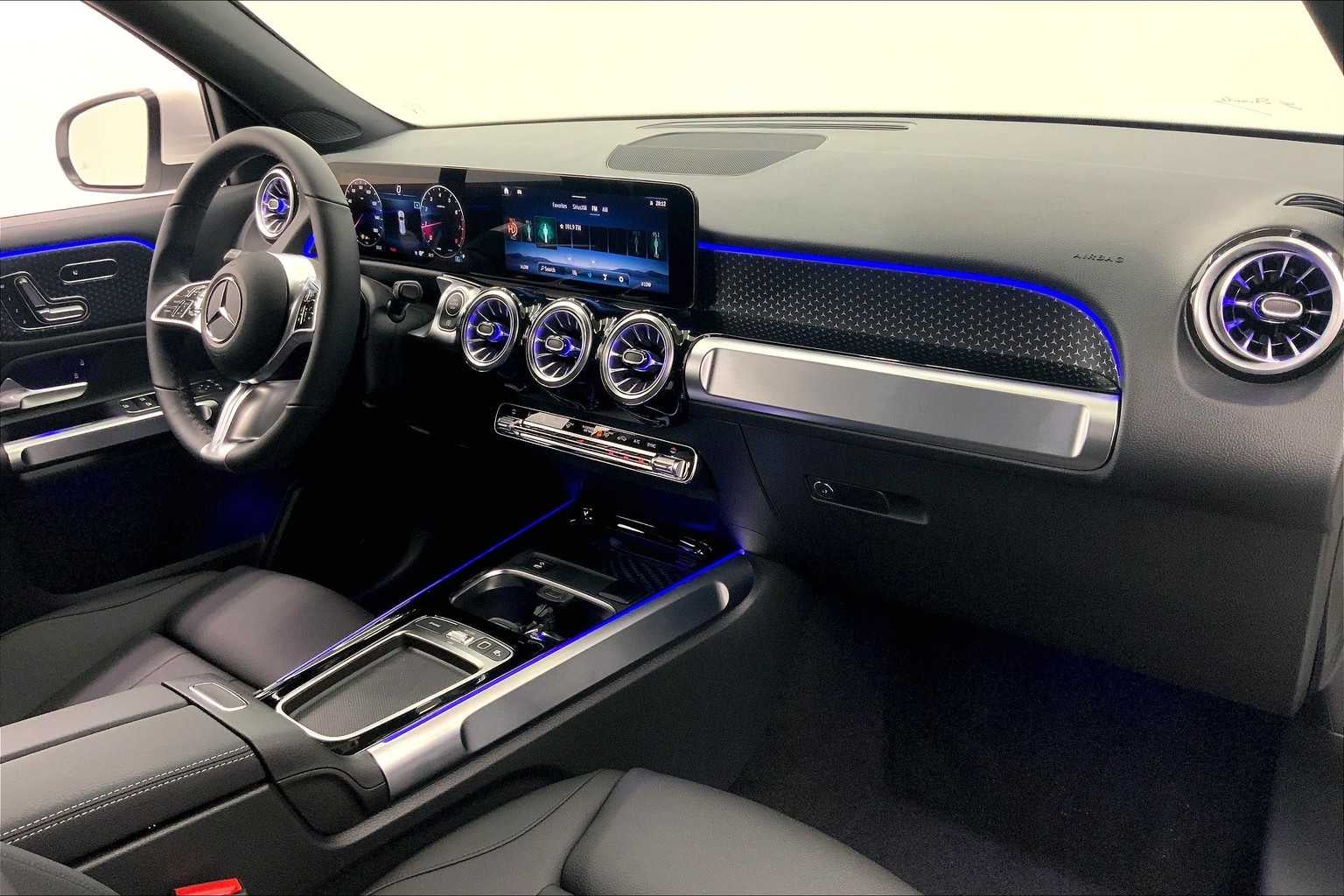2026 Mercedes-Benz GLB 250 SUV