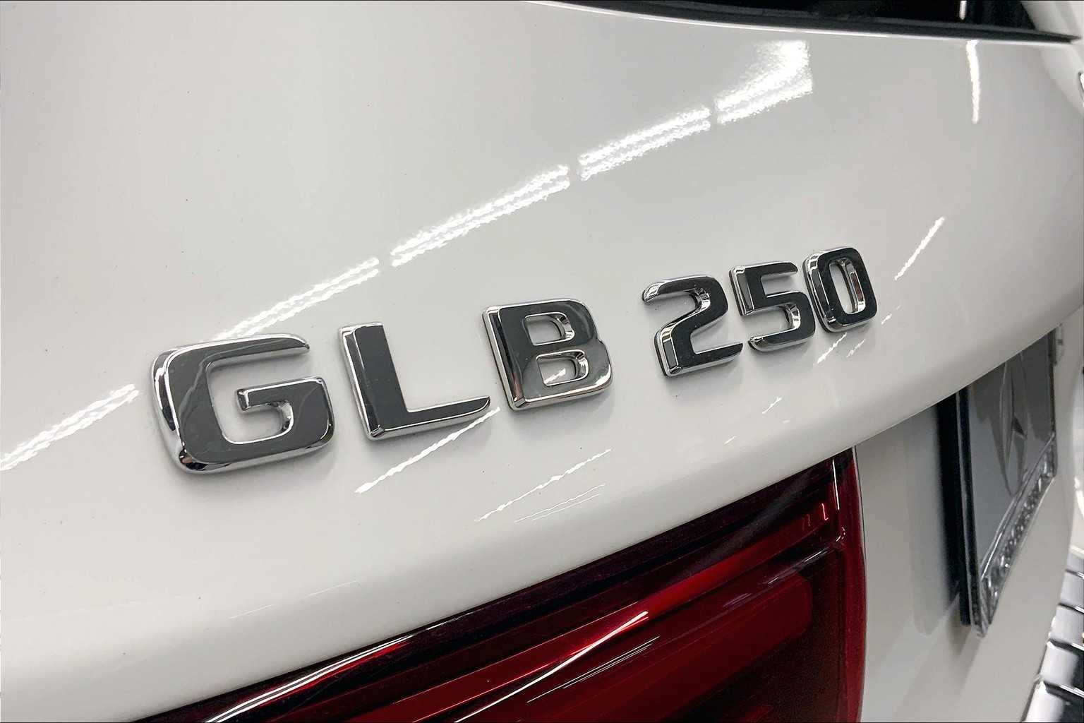 2026 Mercedes-Benz GLB 250 SUV