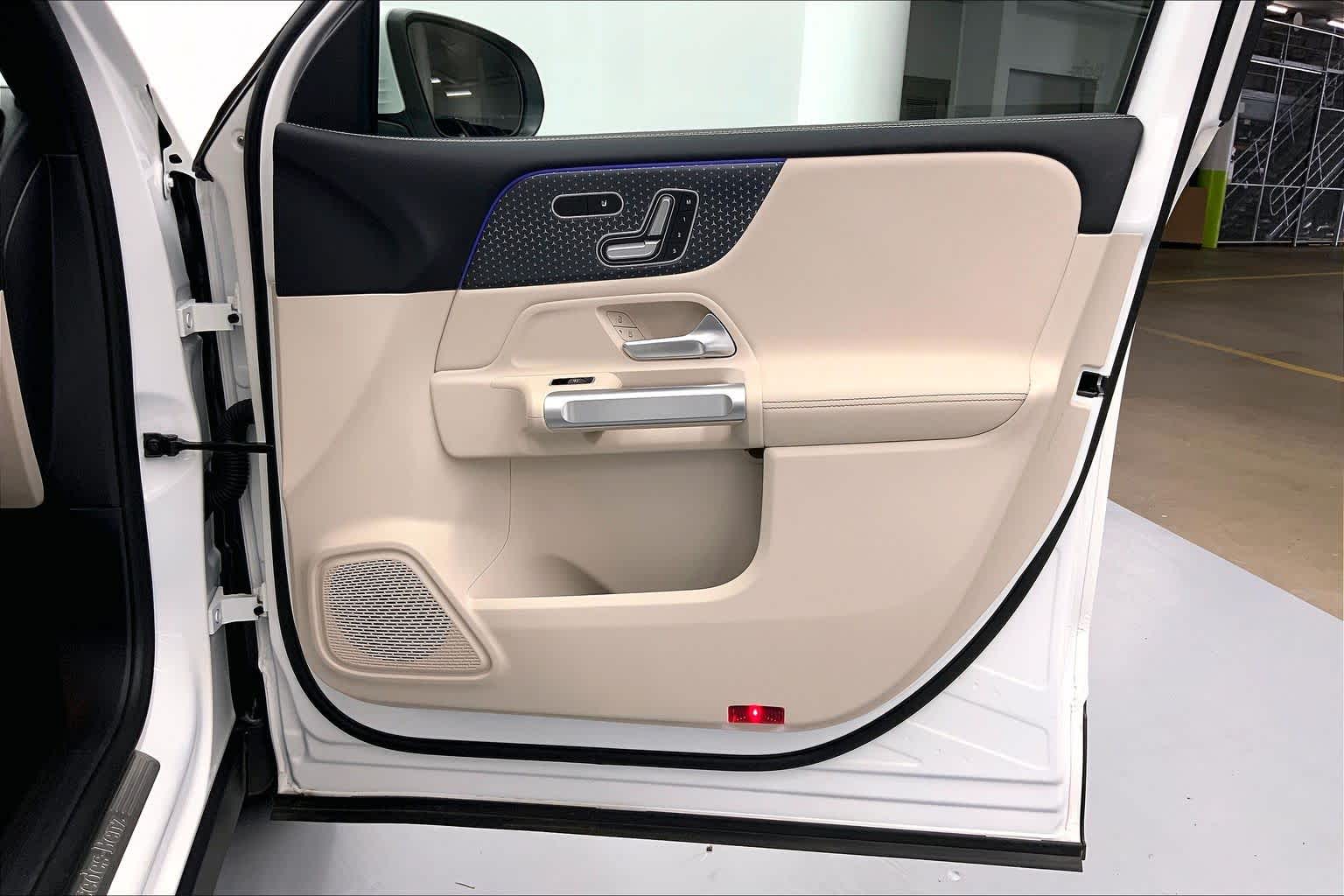 2025 Mercedes-Benz GLB GLB 250