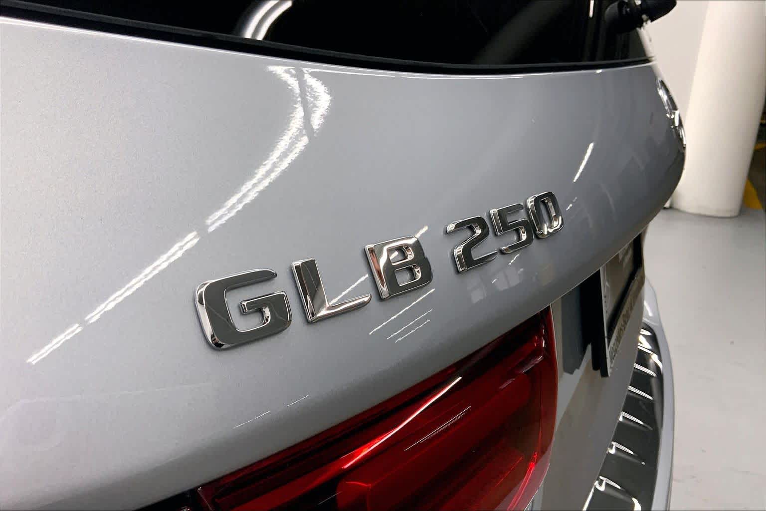 2026 Mercedes-Benz GLB 250 SUV