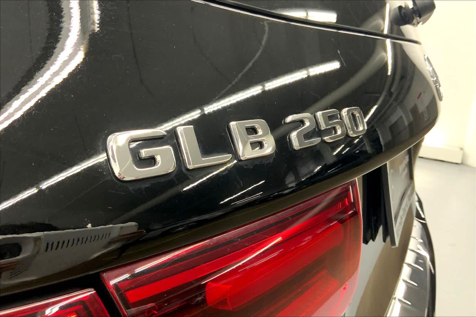 2026 Mercedes-Benz GLB 250 SUV