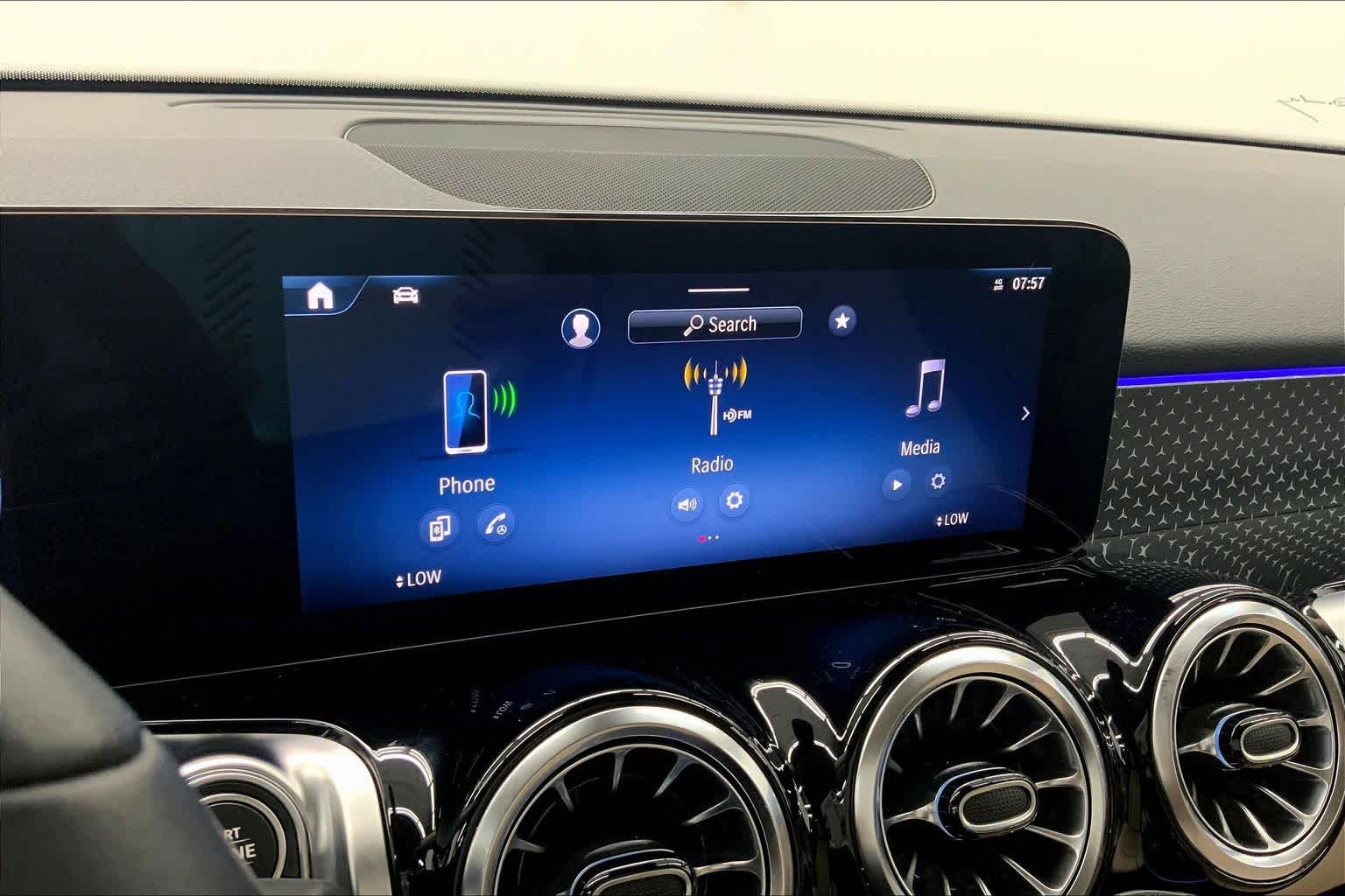 2026 Mercedes-Benz GLB 250 SUV