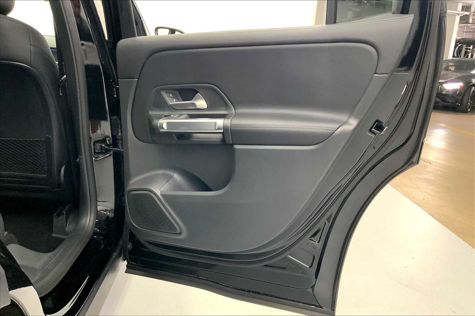 2026 Mercedes-Benz GLB 250 SUV