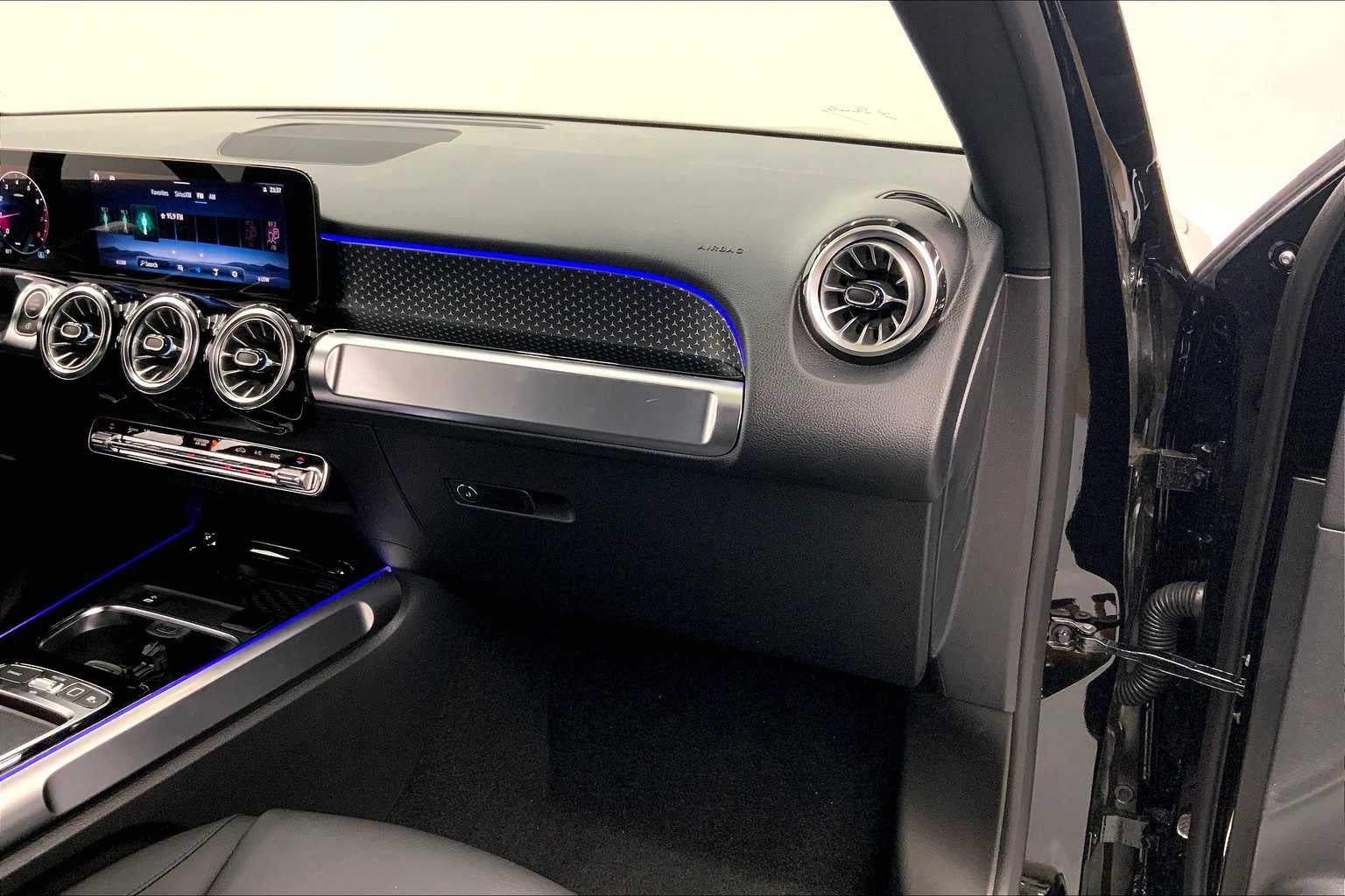 2026 Mercedes-Benz GLB 250 SUV