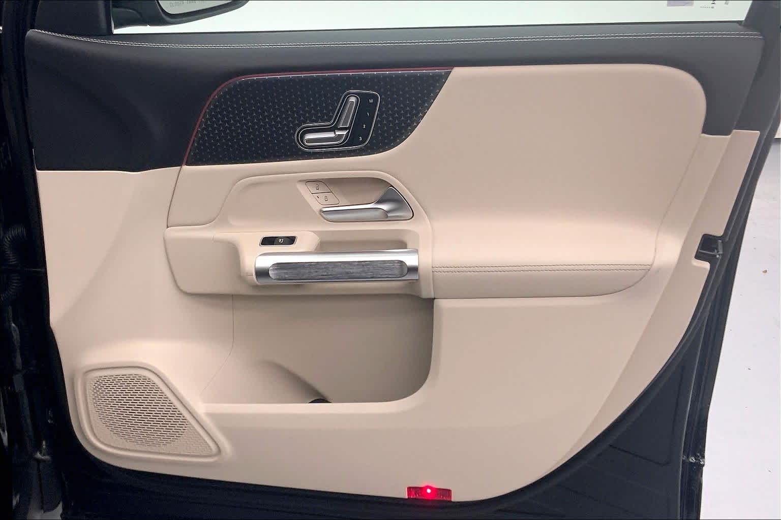 2026 Mercedes-Benz GLB 250 SUV