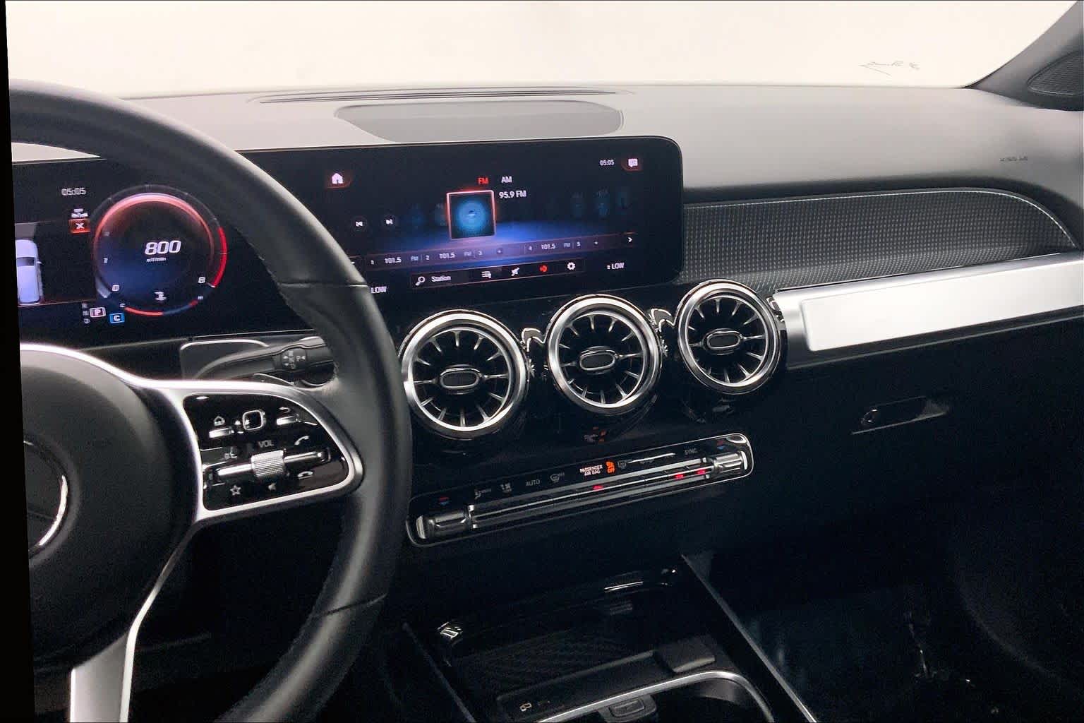 2023 Mercedes-Benz GLB 250 SUV