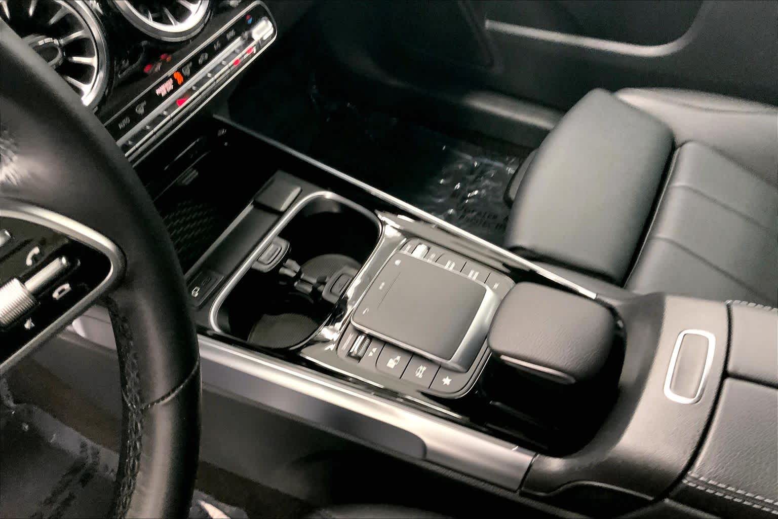 2023 Mercedes-Benz GLB 250 SUV