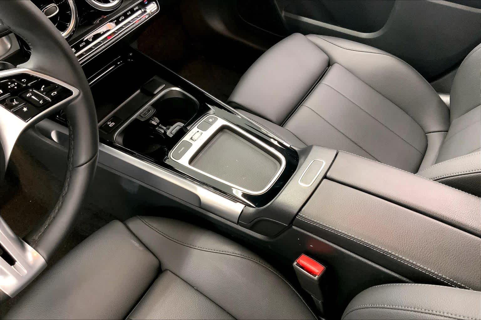 2026 Mercedes-Benz GLB 250 SUV