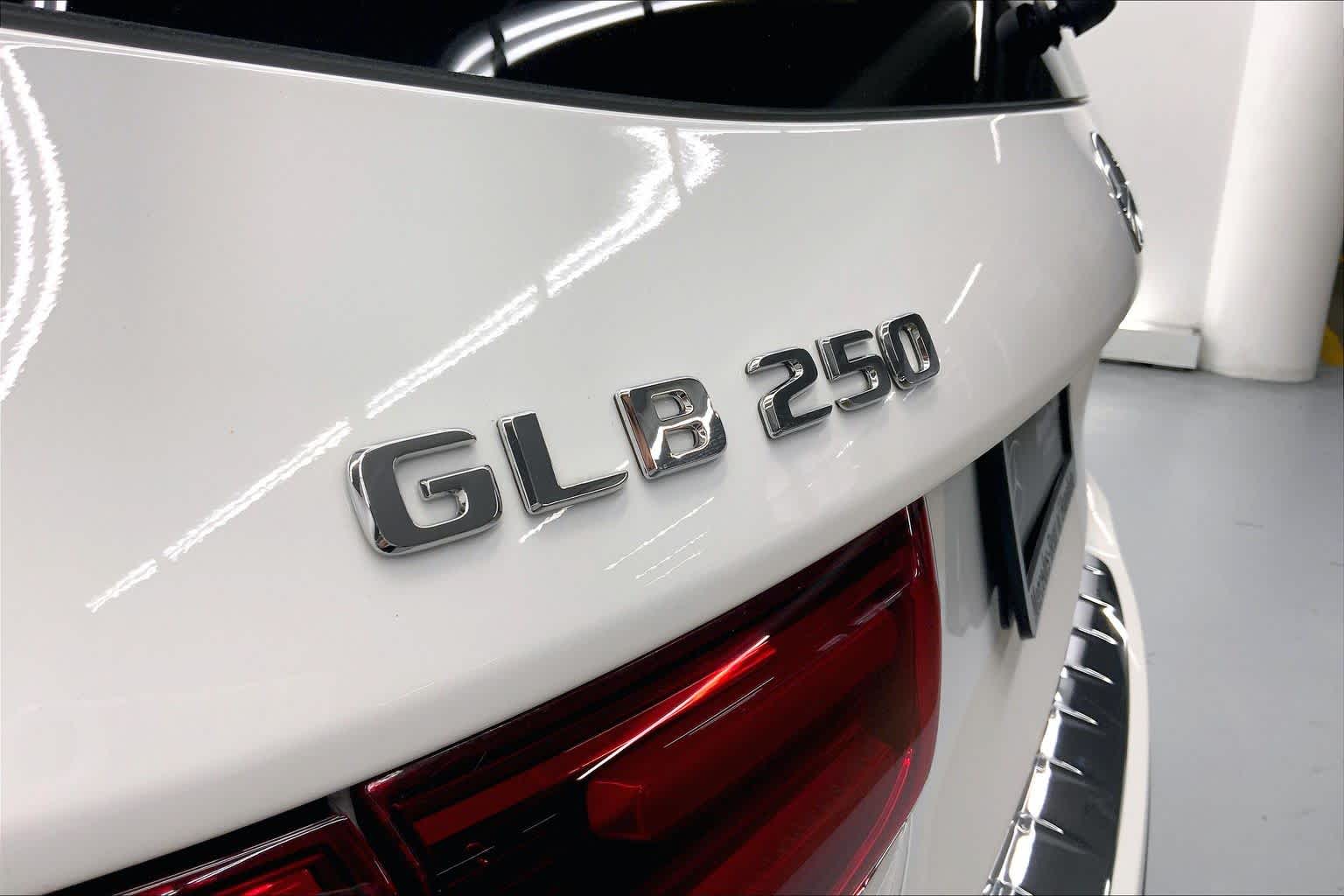 2026 Mercedes-Benz GLB 250 SUV
