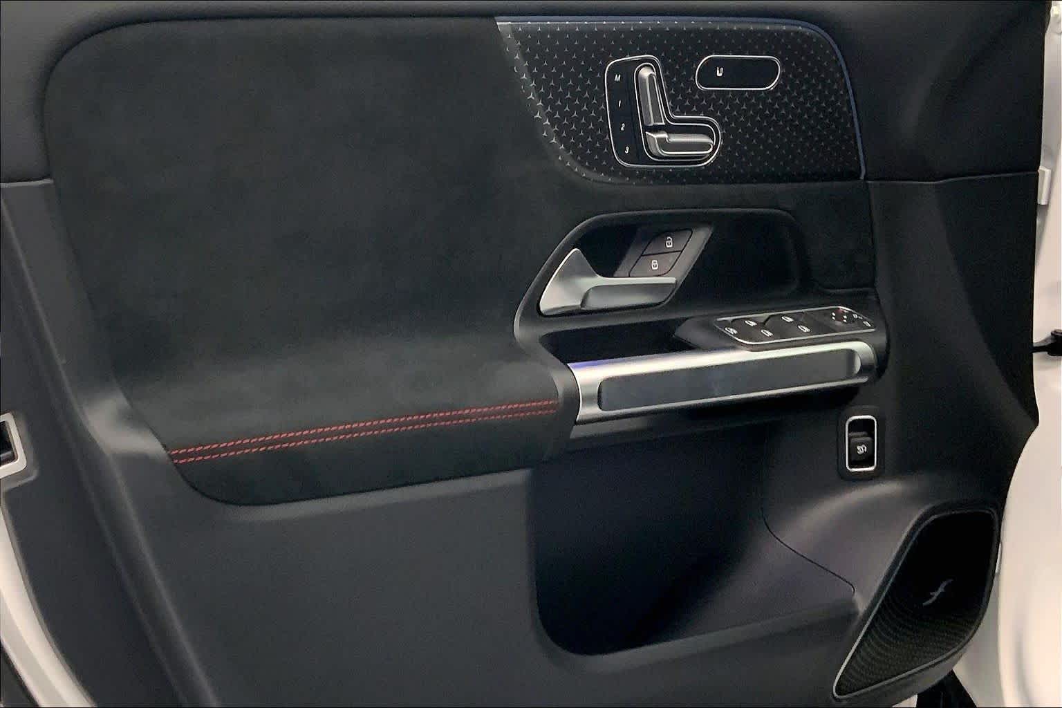 2025 Mercedes-Benz GLB GLB 250