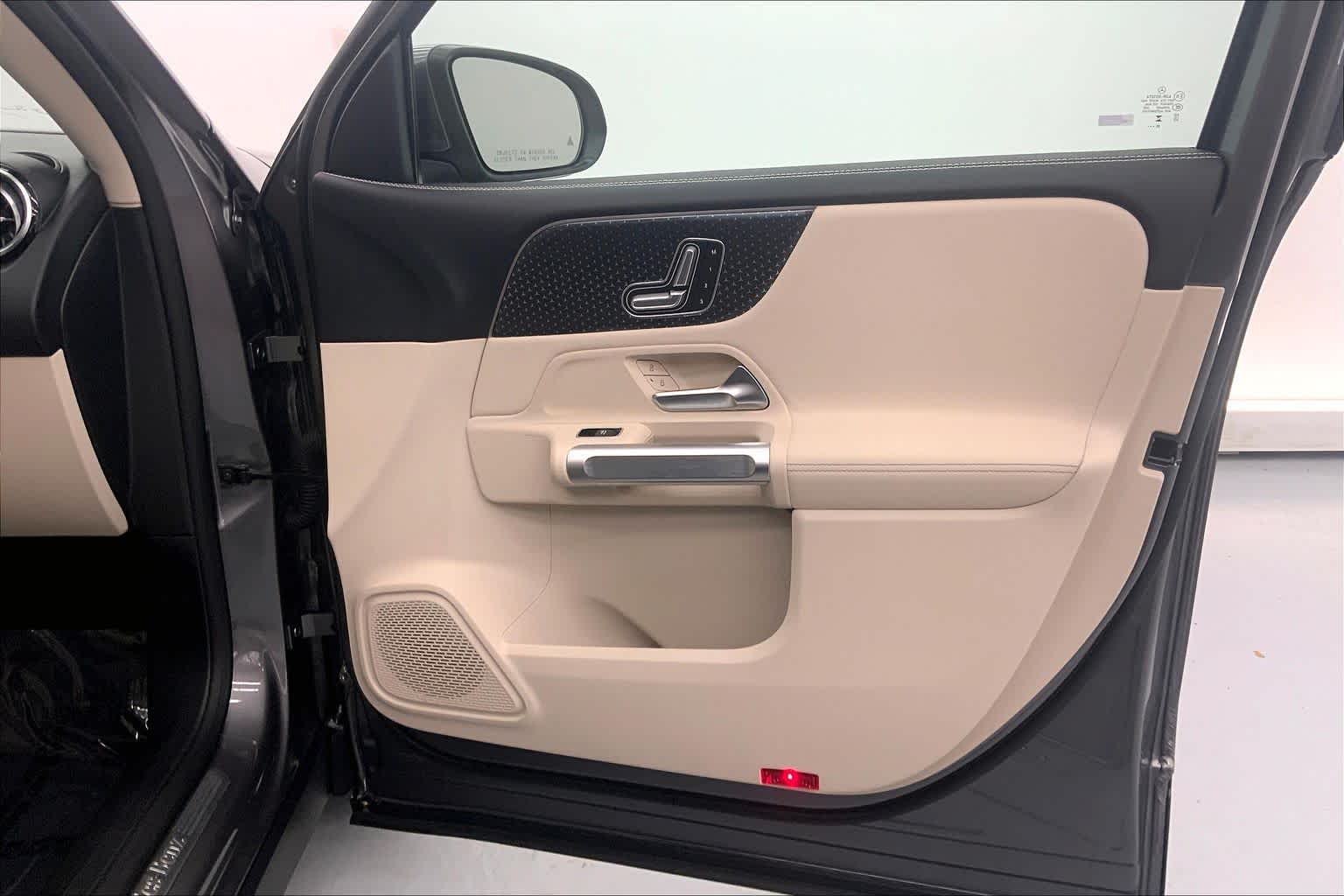 2026 Mercedes-Benz GLB 250 SUV