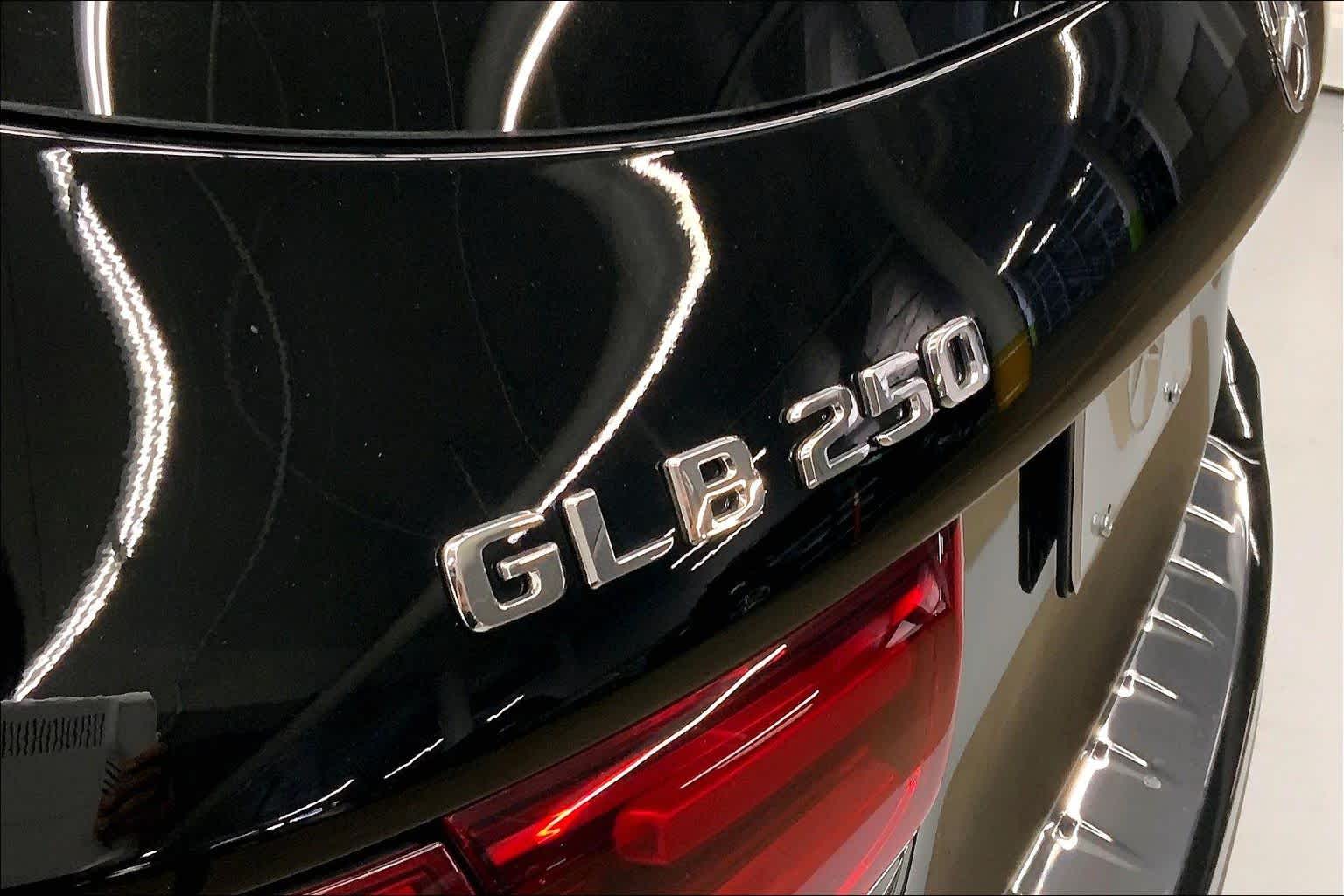 2026 Mercedes-Benz GLB 250 SUV