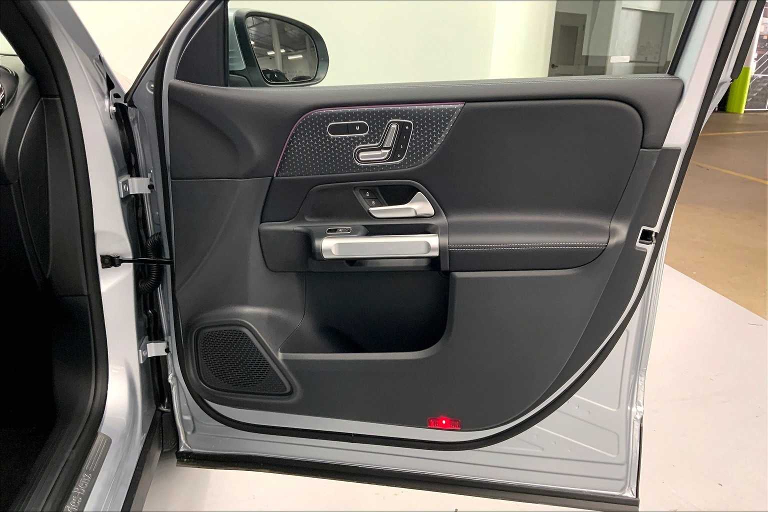 2026 Mercedes-Benz GLB 250 SUV