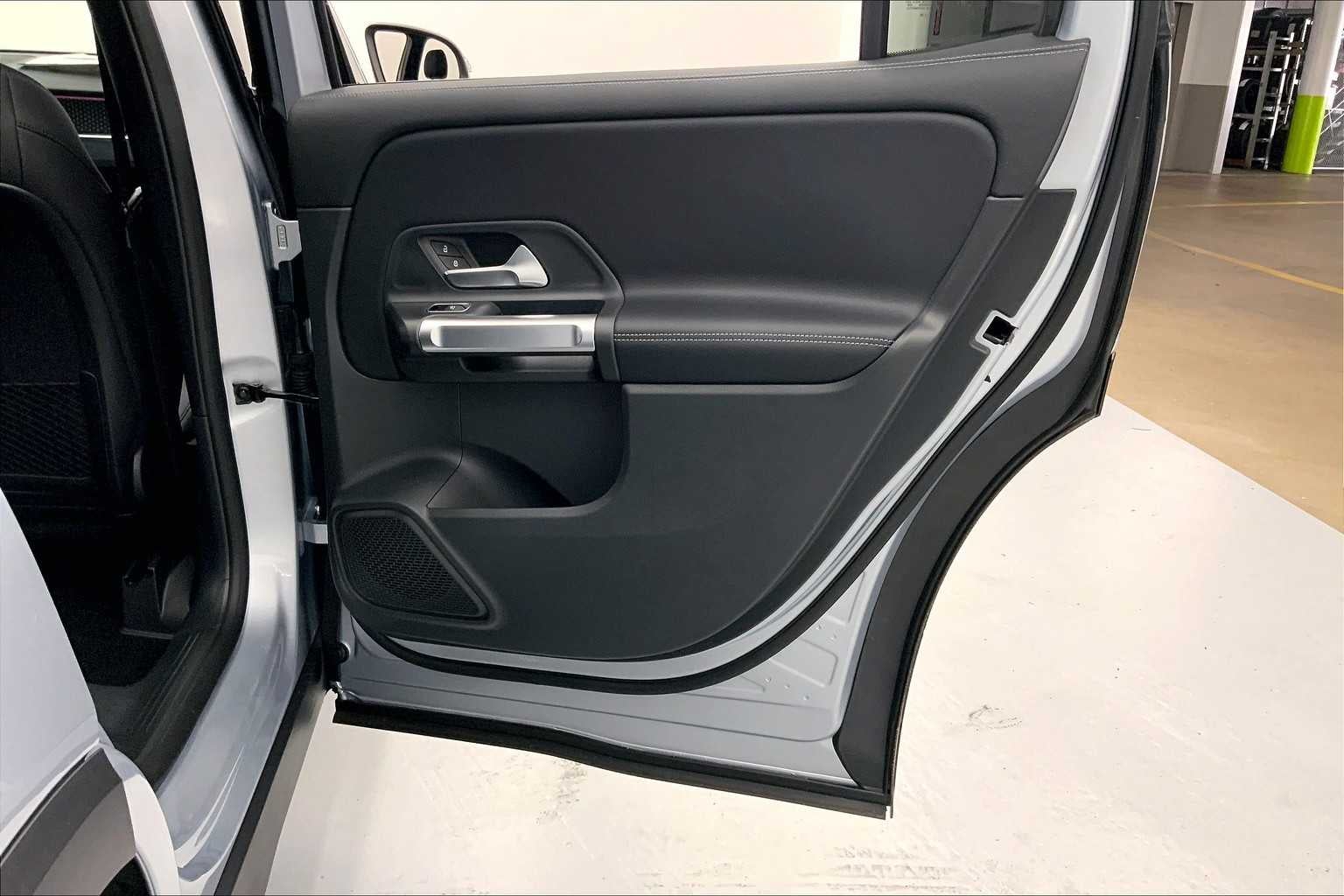 2026 Mercedes-Benz GLB 250 SUV