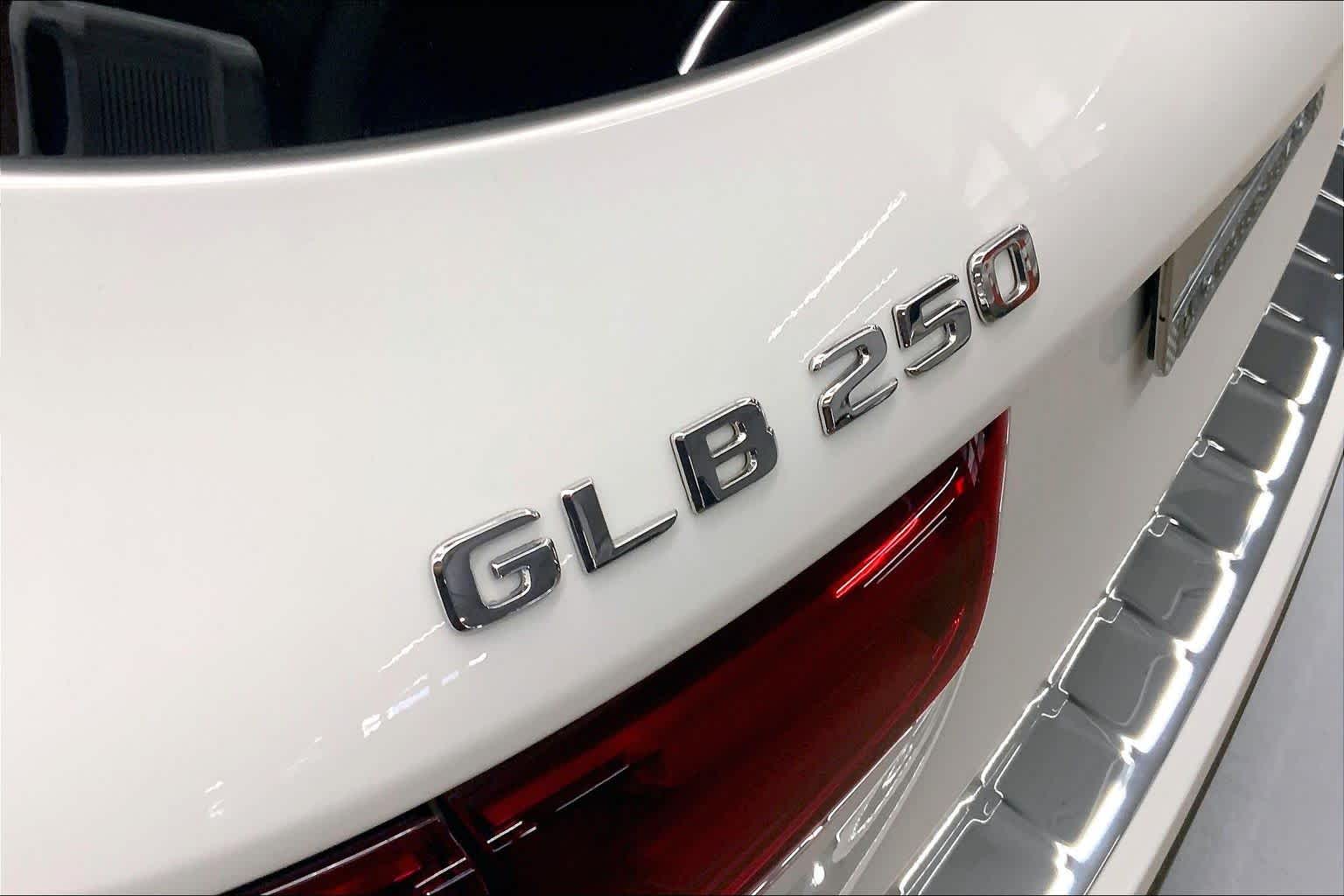 2026 Mercedes-Benz GLB 250 SUV