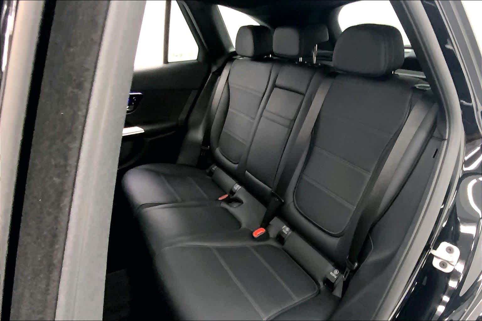 2025 Mercedes-Benz GLC GLC 300