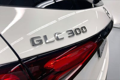 2025 Mercedes-Benz GLC 300 SUV