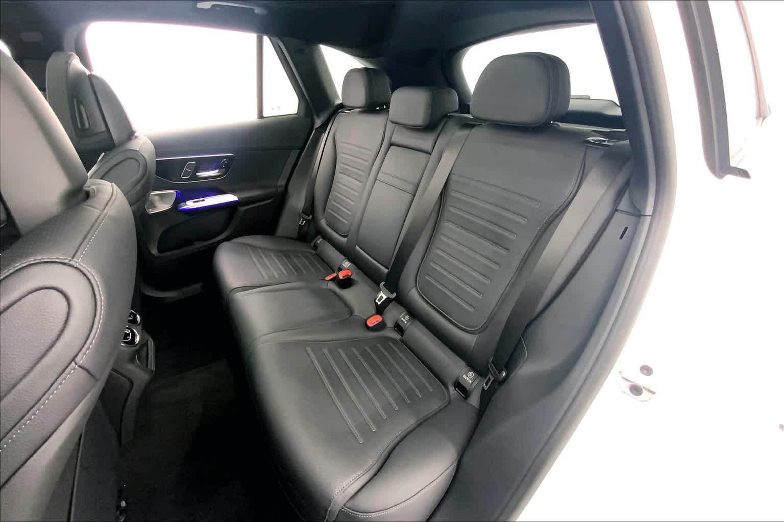 2025 Mercedes-Benz GLC 300 SUV
