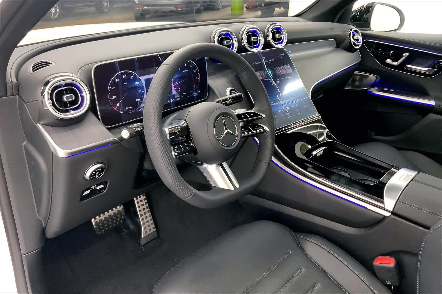 2025 Mercedes-Benz GLC 300 SUV
