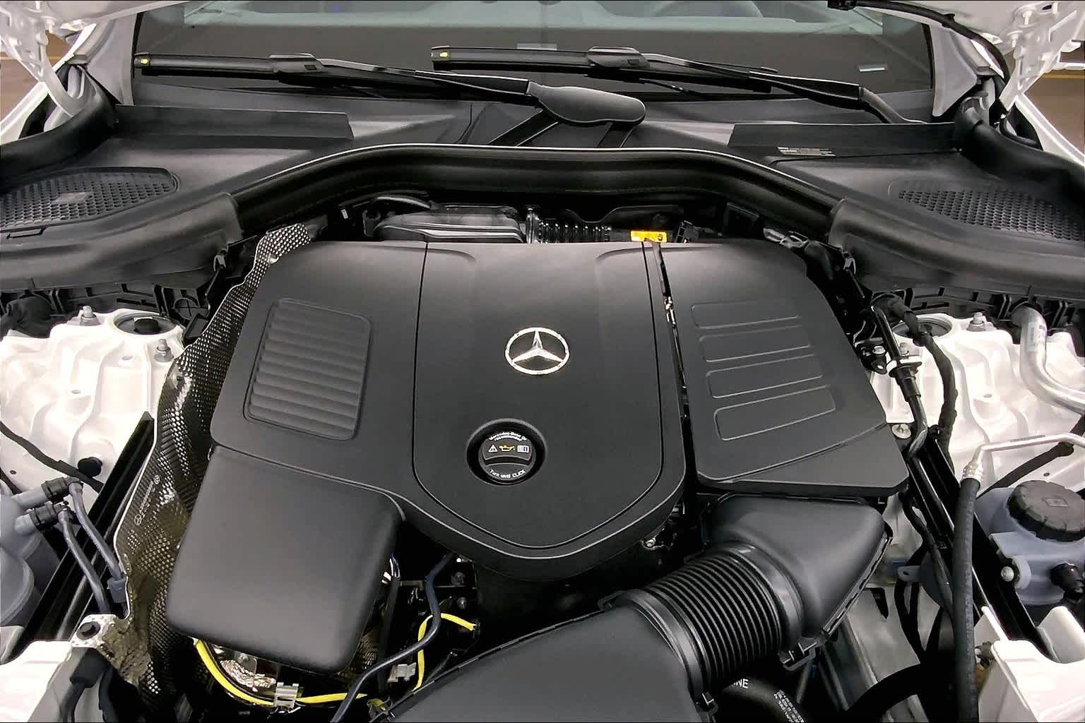 2025 Mercedes-Benz GLC 300 SUV