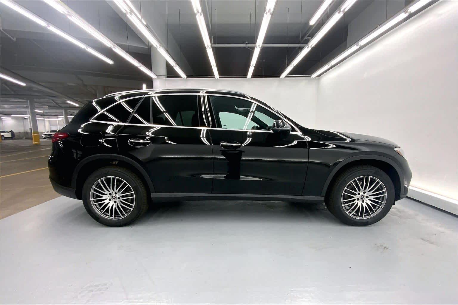 2026 Mercedes-Benz GLC 300 SUV