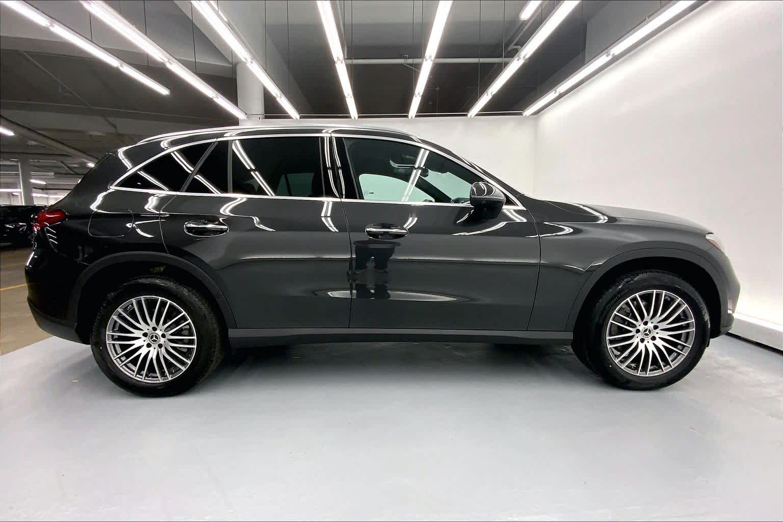 2026 Mercedes-Benz GLC 300 SUV