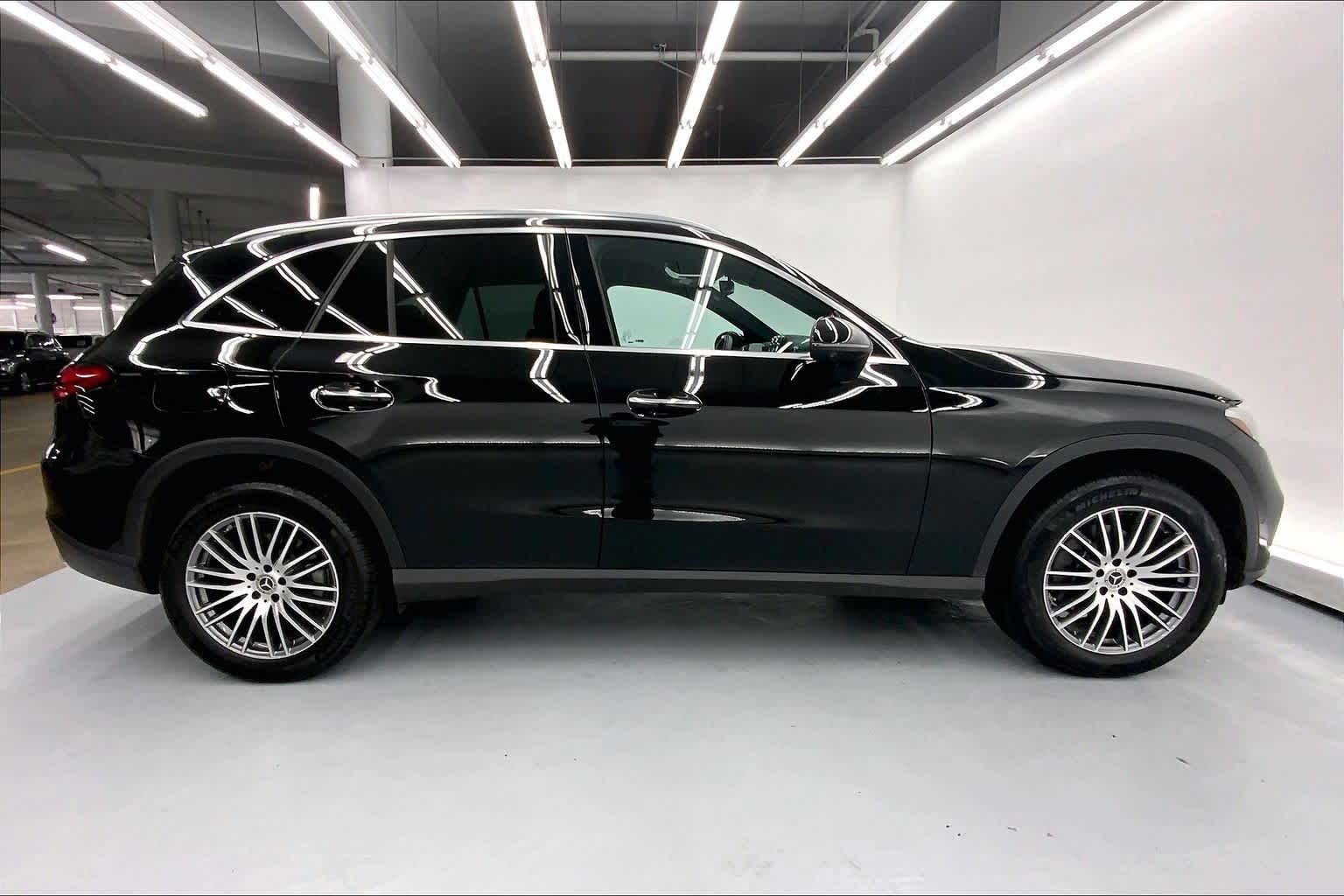 2026 Mercedes-Benz GLC 300 SUV