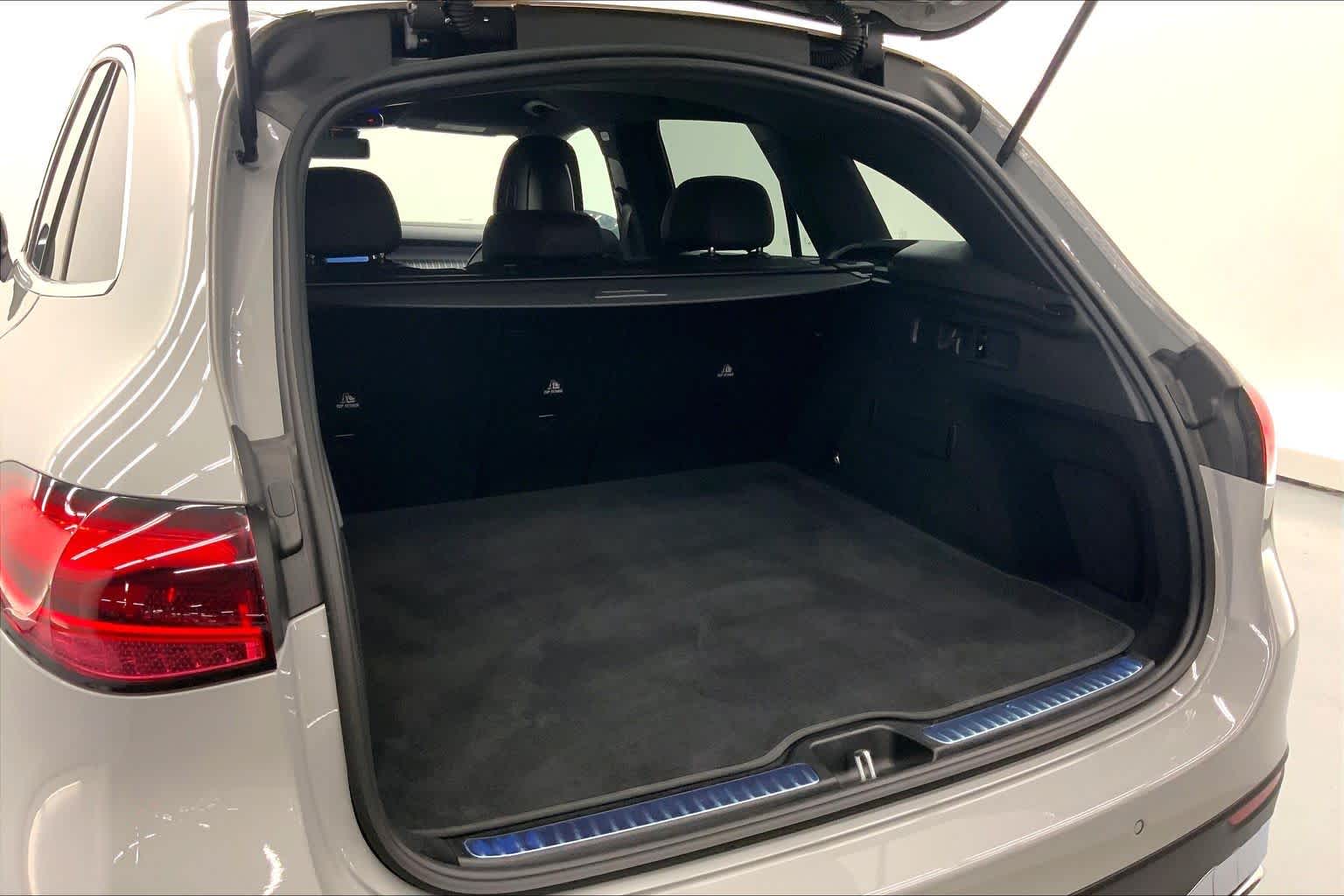 2026 Mercedes-Benz GLC 300 SUV