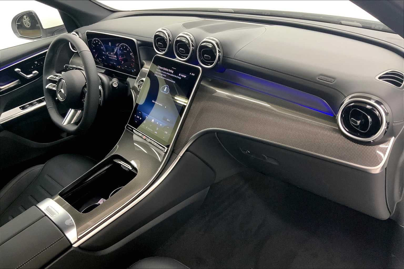 2025 Mercedes-Benz GLC 300 SUV