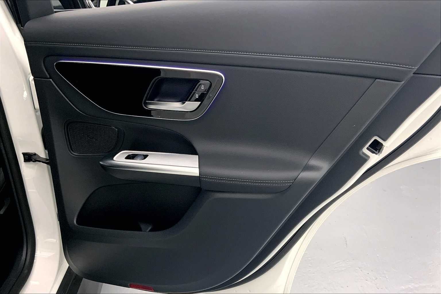 2025 Mercedes-Benz GLC 300 SUV