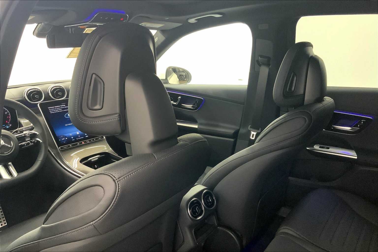 2025 Mercedes-Benz GLC 300 SUV